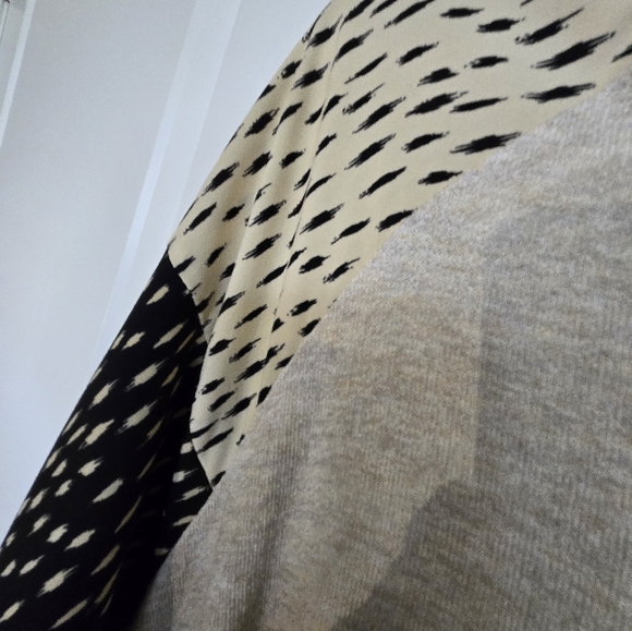 Hailey & Co black and cream animal print sweater,  never worn! - Picture 3 of 4